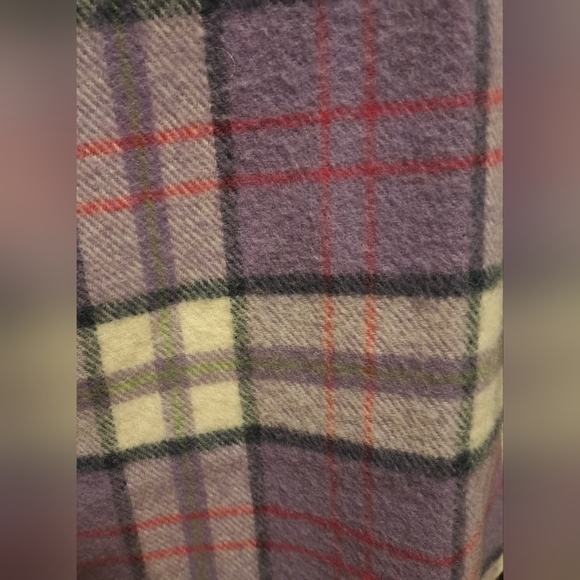 Vintage Johnstons Of Elgin Purple Plaid Wool Casual Prep Scarf w/ Fringe - Picture 3 of 7